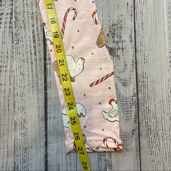 Bella+Canvas Fluffylayers Gingerbread Pajama Set. Size Small. - Picture 11 of 14